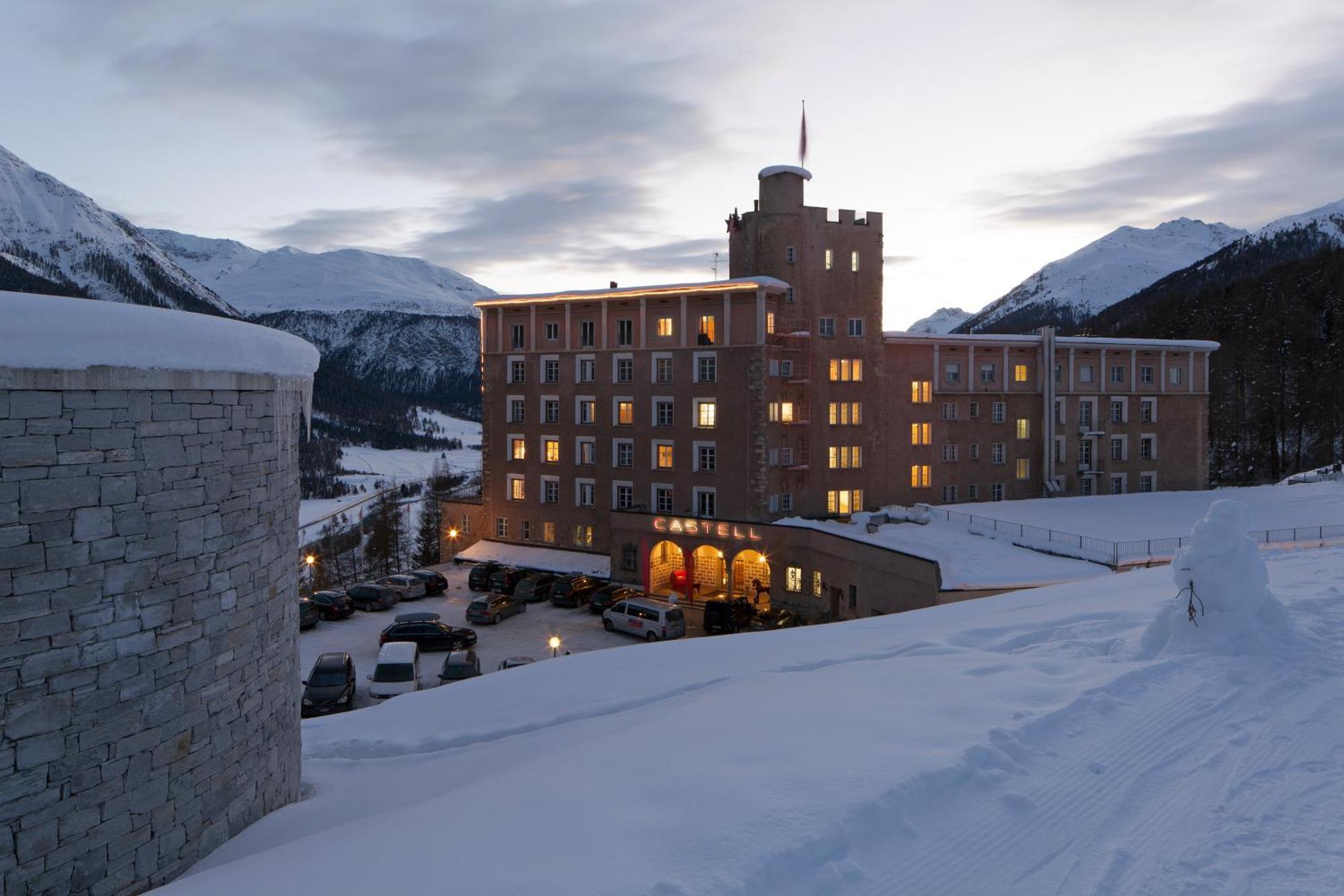 Hotel Castell 추오츠 외부 사진