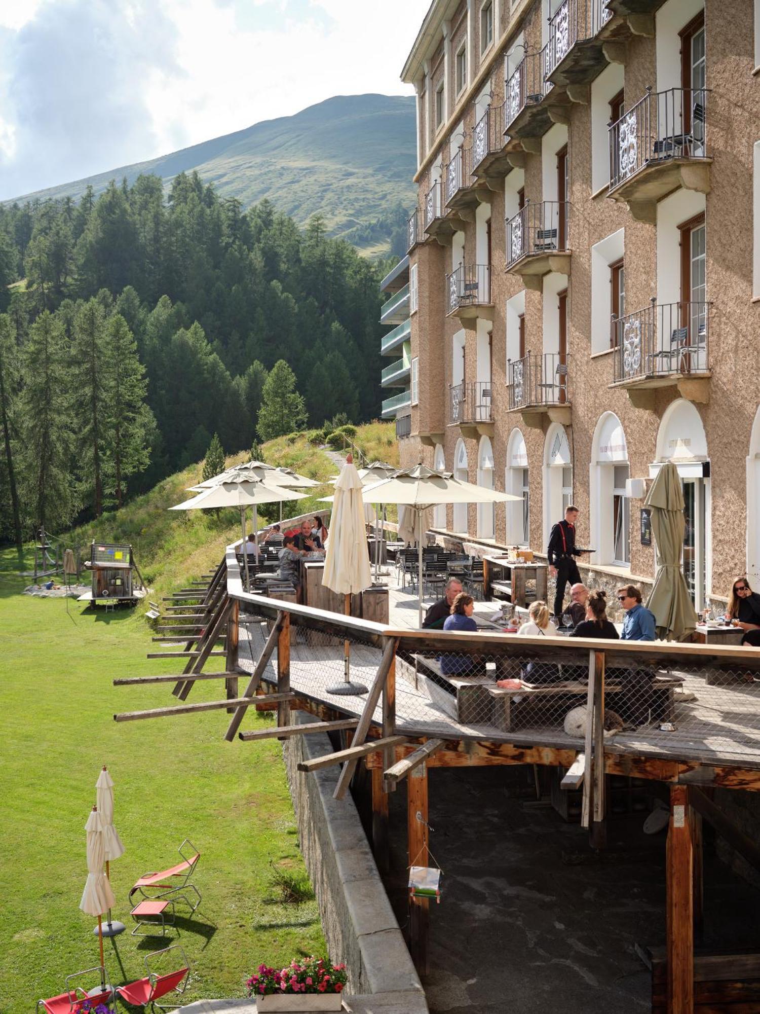 Hotel Castell 추오츠 외부 사진