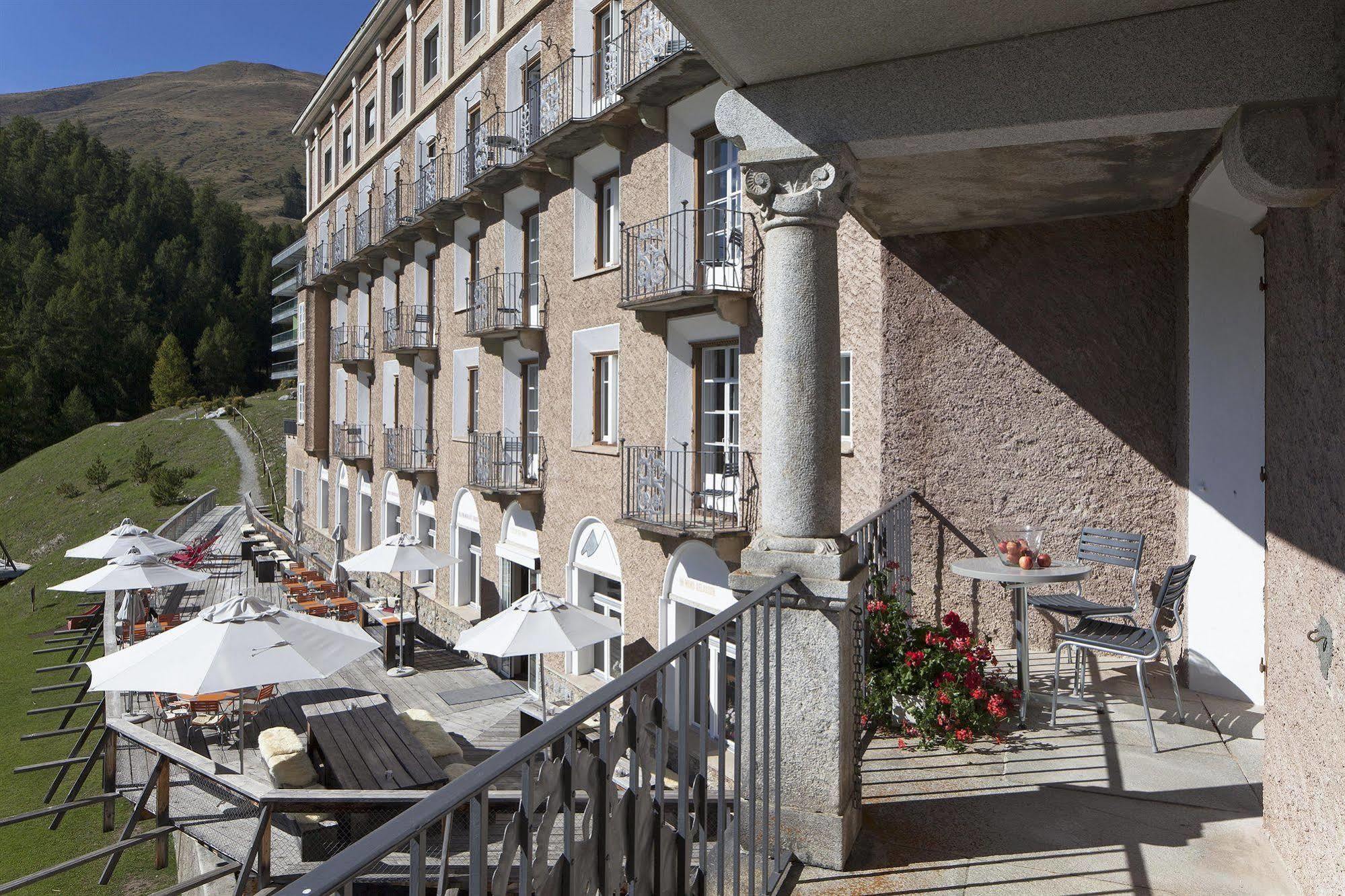 Hotel Castell 추오츠 외부 사진