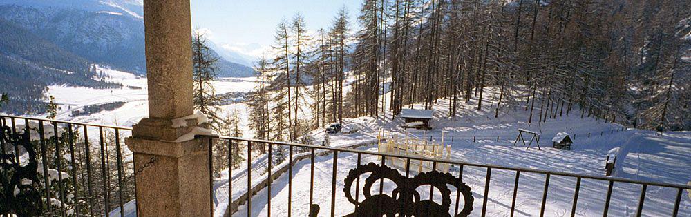 Hotel Castell 추오츠 외부 사진